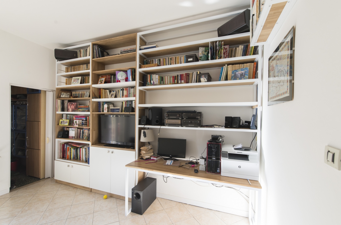 Libreria rovere e ferro bianco